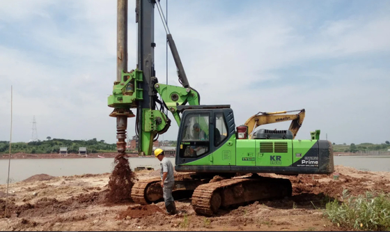Máquina hidráulica de empilhamento de pilhas