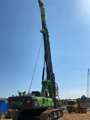 CR300C Chassi CAT com empilhamento hidráulico